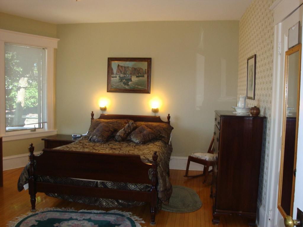 Downtown Bed & Breakfast Moncton Exterior foto